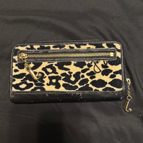 Juicy Couture Leopard Wallet - Picture 2 of 4